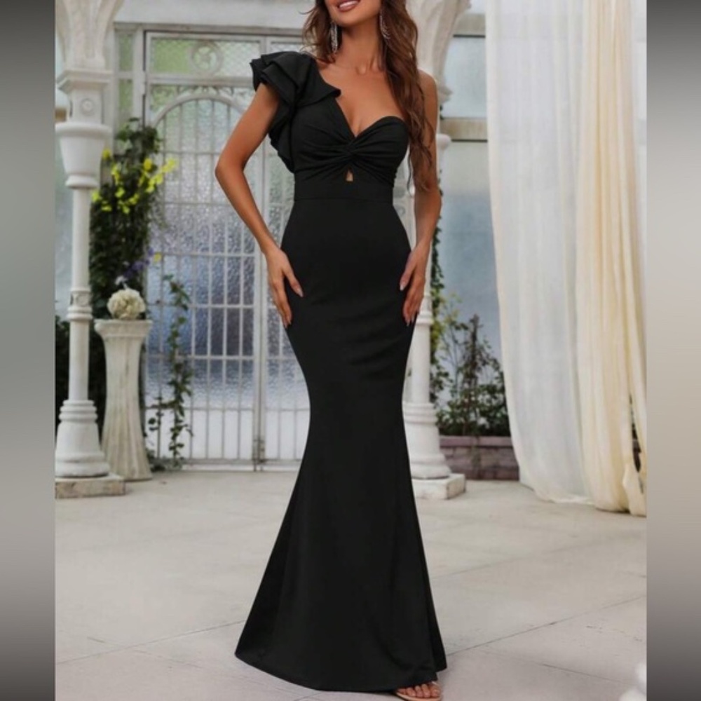 Classic One Shoulder Ruffle Twist Front Party Formal Wedding Dress - Picture 3 of 3